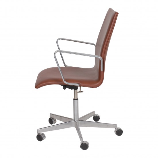 Arne Jacobsen Oxford office chair with mokka classic leather CPH